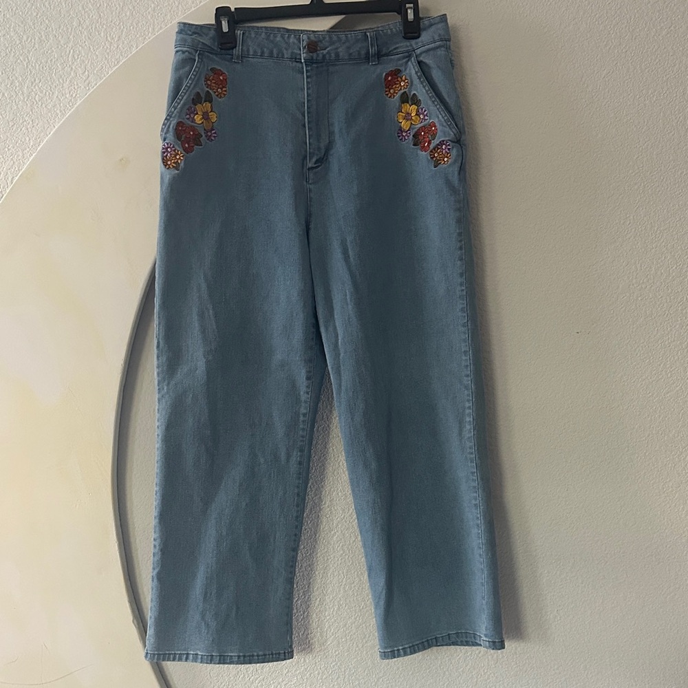 Princess Highway Blue Cropped Jeans with Floral Embroidery